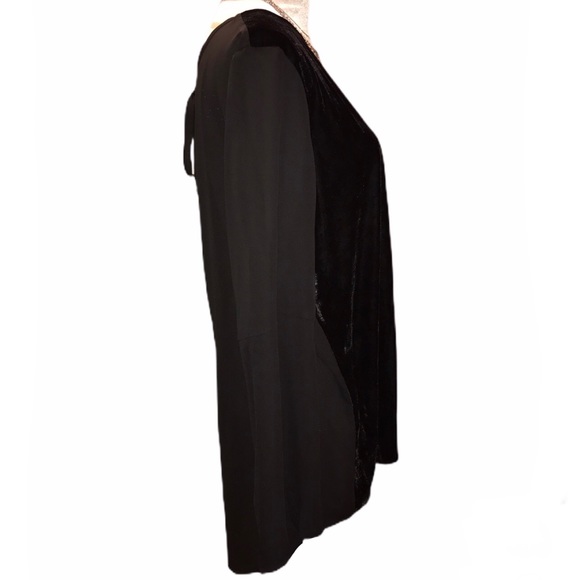 NWT *PLUS* Black Velvet Bell Sleeve Blouse - XXL - Picture 6 of 13